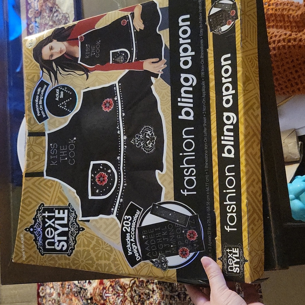 Fashion bling apron